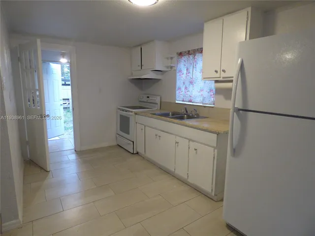 $1,350 | 1135 East Voorhis Avenue, DeLand, FL 32724