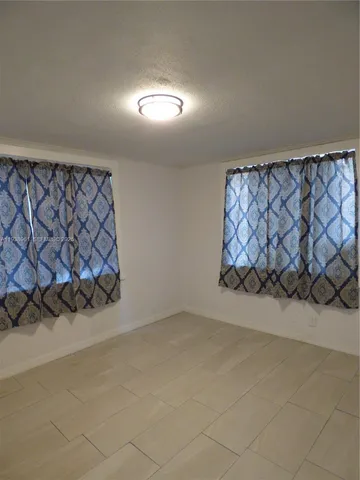 $1,350 | 1135 East Voorhis Avenue, DeLand, FL 32724