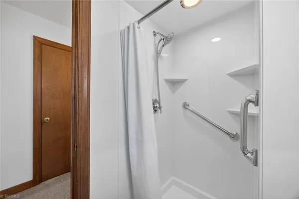 $200,000 | 2004 Saddlegate Court, Greensboro, NC 27407