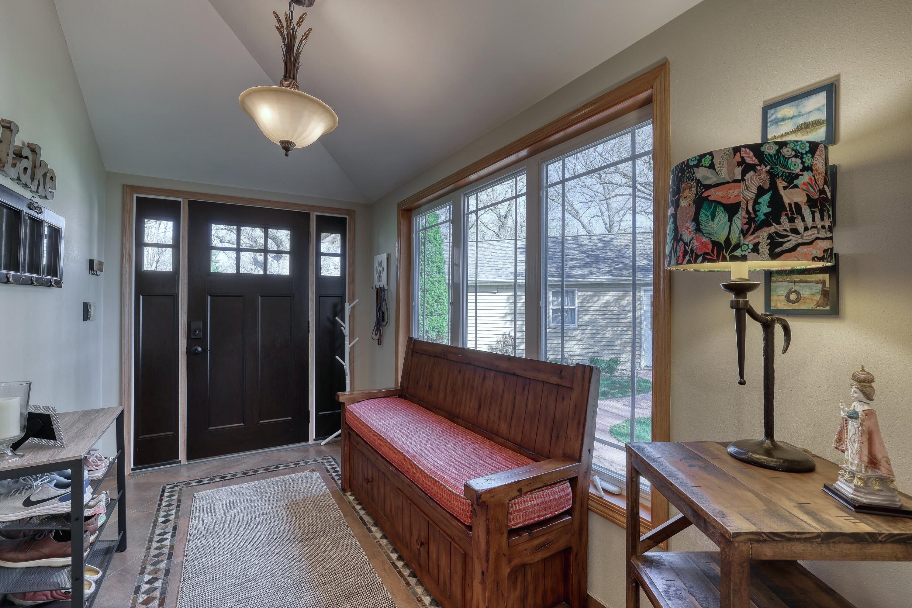 W347N6022 Rd I Oconomowoc, WI 53066 - Photo 6 of 45 10