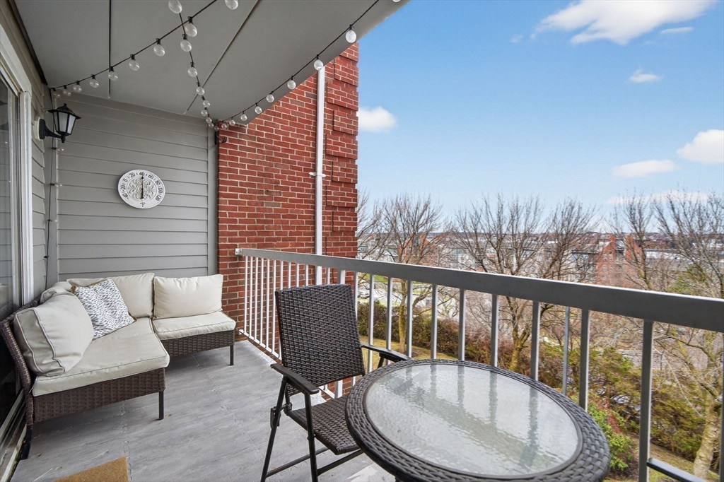 200 Captains Row, Unit 408 Chelsea, MA 02150 - Photo 18 of 33