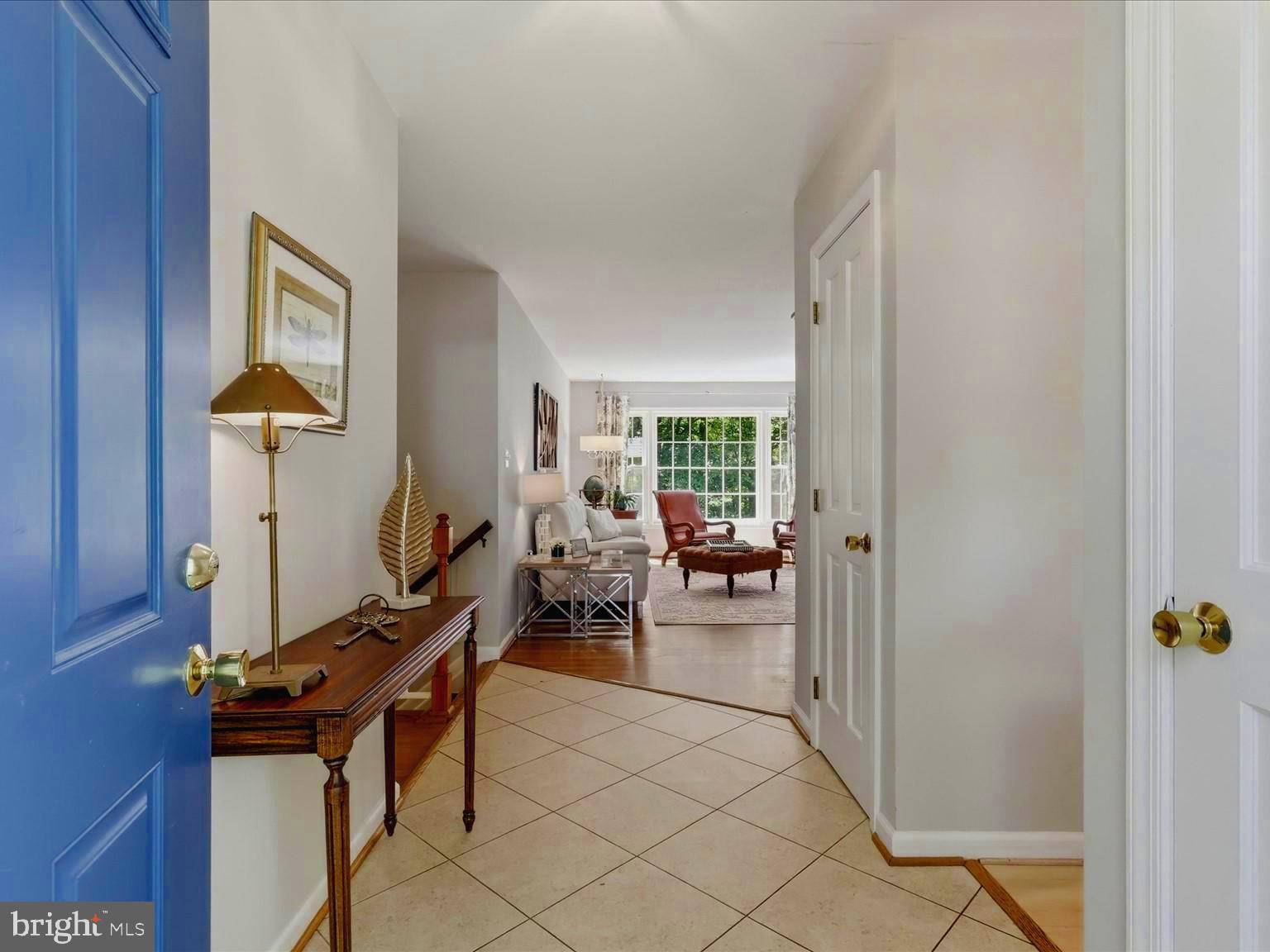 6424 Alloway Court Springfield, VA 22152 - Photo 2 of 38 Gallery Image 2