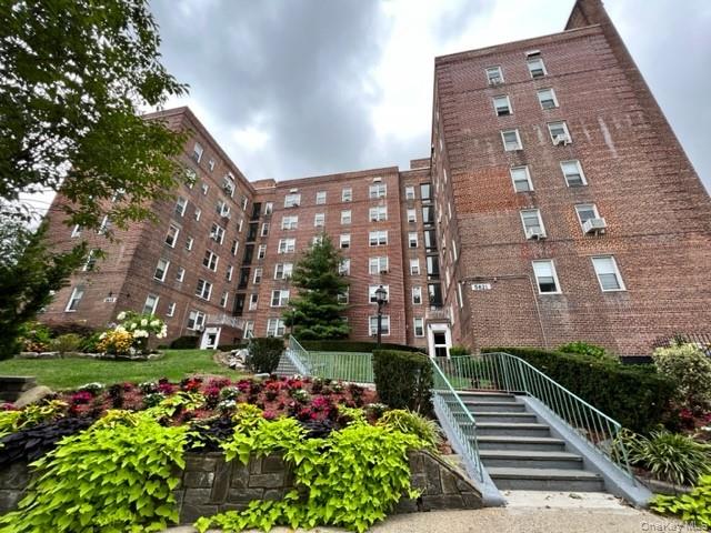 5621 Netherland Avenue, Unit 3C Bronx, NY 10471 - Photo 2 of 17 Main