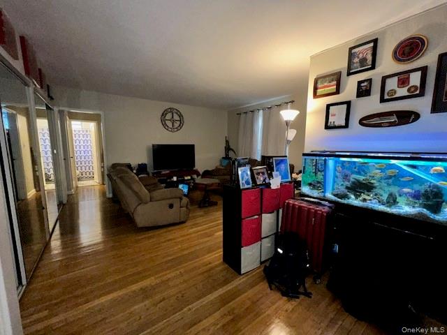 5621 Netherland Avenue, Unit 3C Bronx, NY 10471 - Photo 4 of 17 Living Room