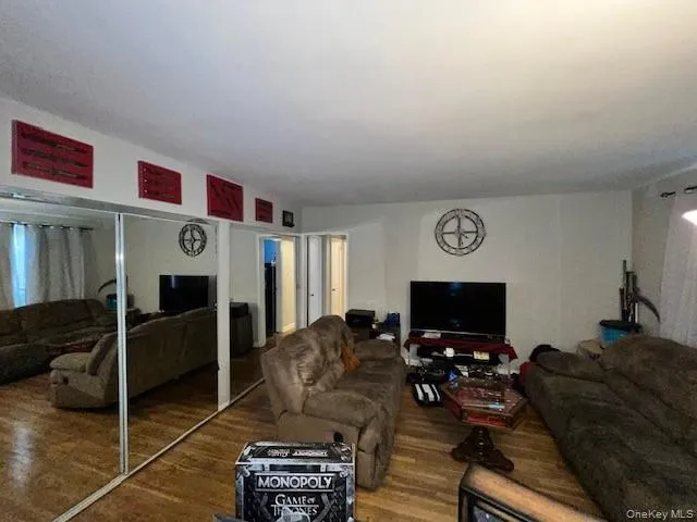 $149,999 | 5621 Netherland Avenue, Unit 3C | North Riverdale