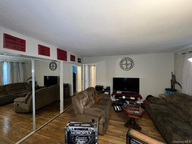 5621 Netherland Avenue, Unit 3C Bronx, NY 10471 - Photo 6 of 17 Living