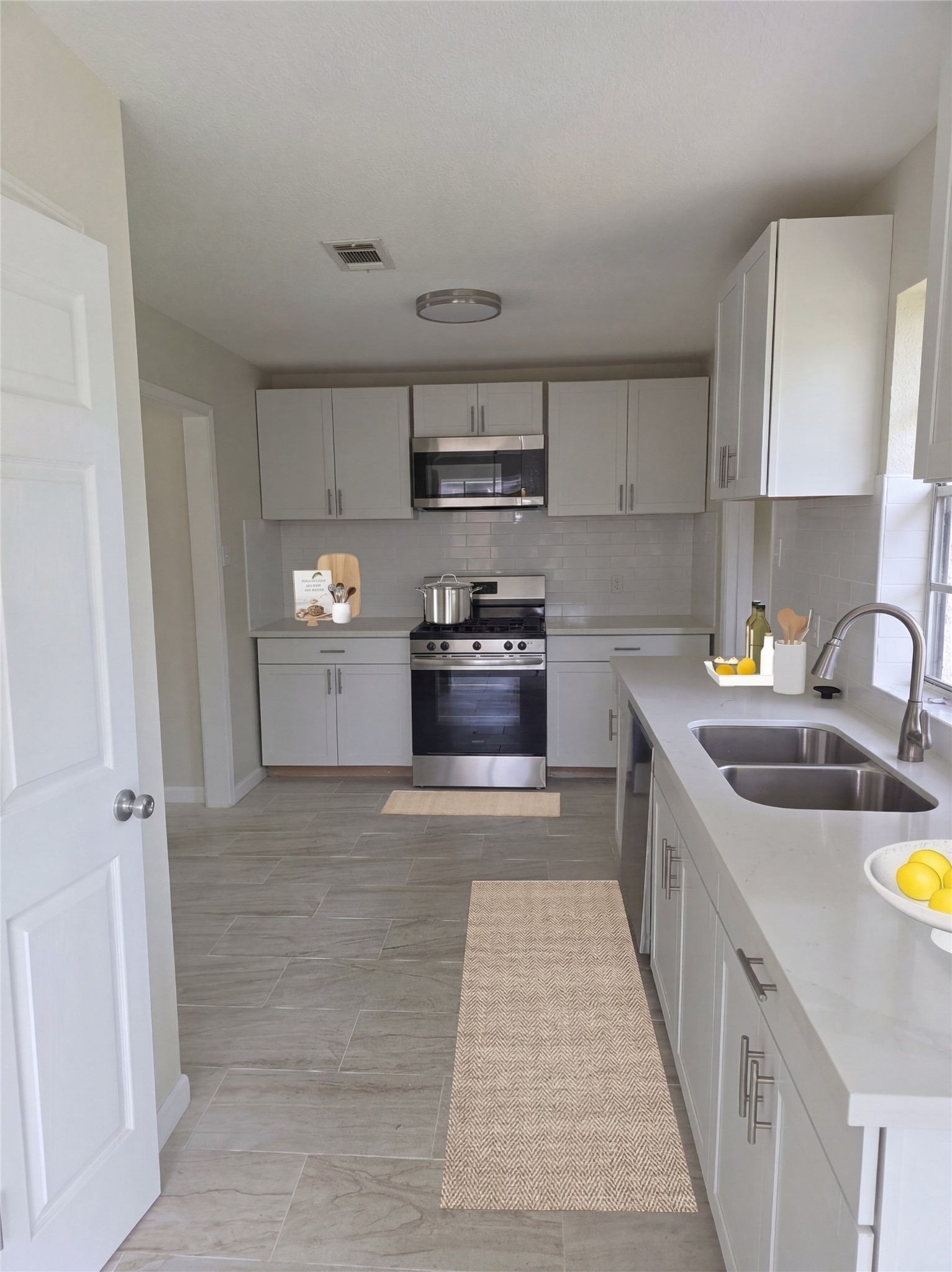 6802 McCullum Road Houston, TX 77489 - Photo 6 of 14 Gallery Image 6