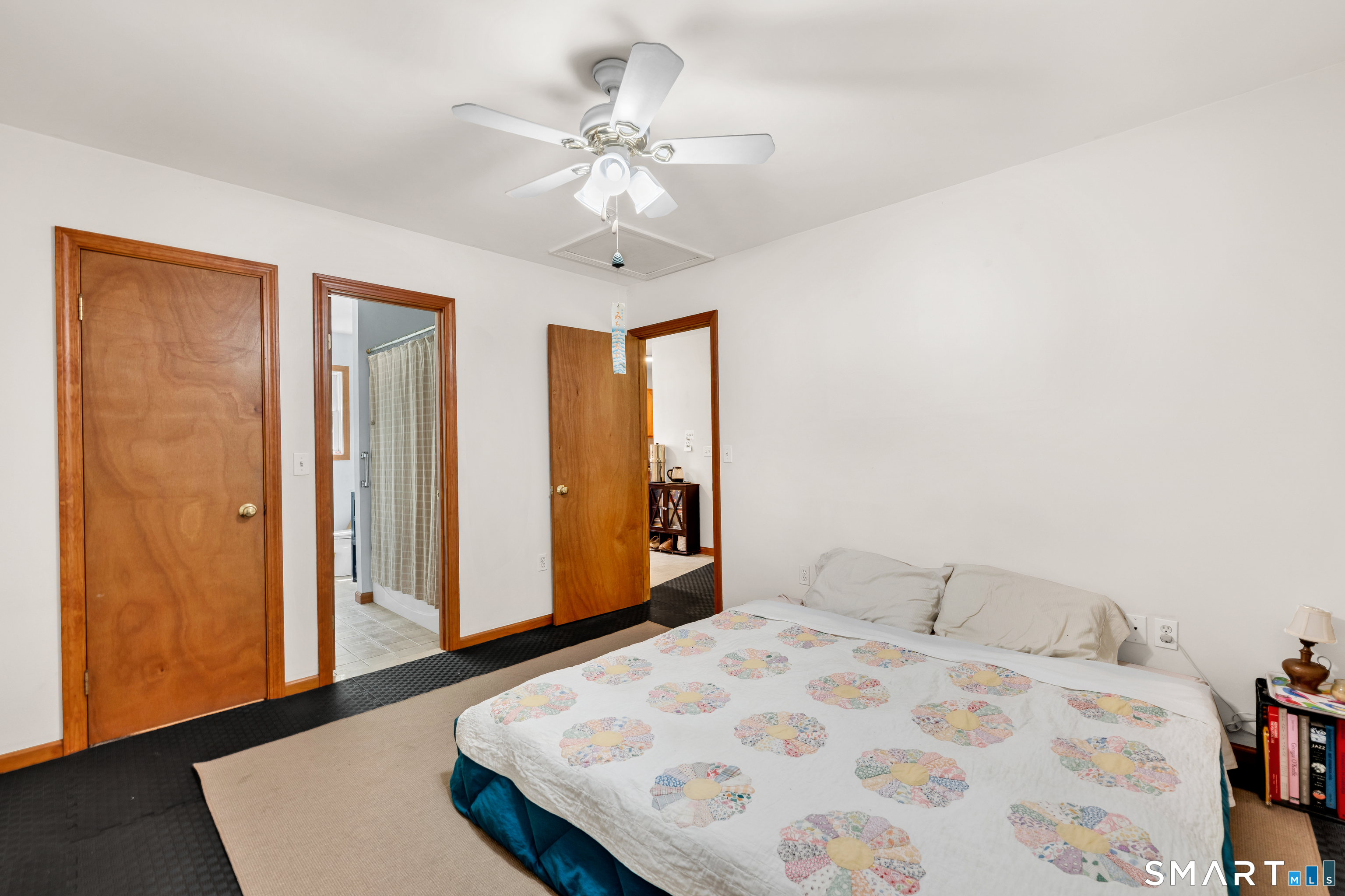463 Pearl Lake Road Waterbury, CT 06706 - Photo 17 of 37 Gallery Image 17