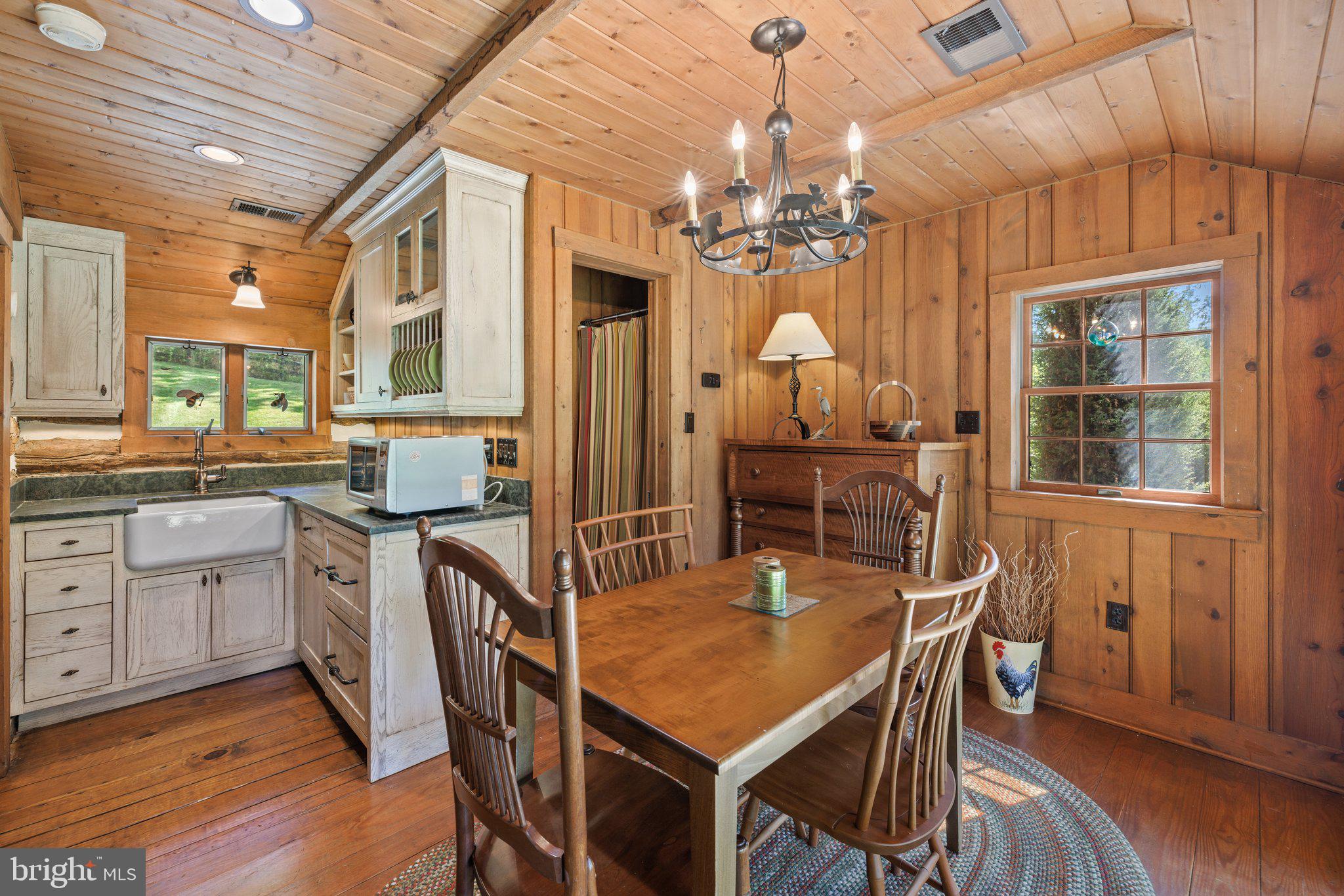 20385 Beaverdam Bridge Road Purcellville, VA 20132 - Photo 116 of 150 Dining Area.