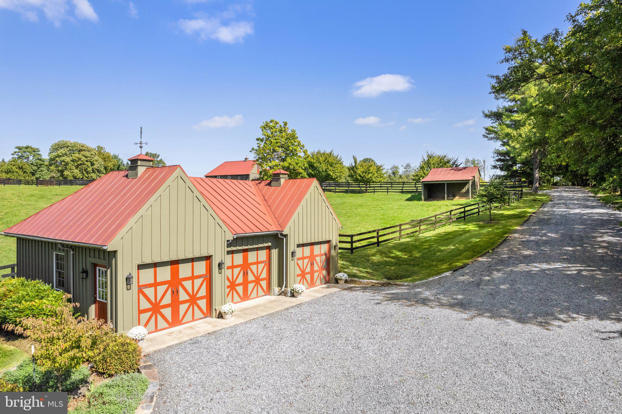 20385 Beaverdam Bridge Road Purcellville, VA 20132 - Photo 3 of 150 3 Car Garage.