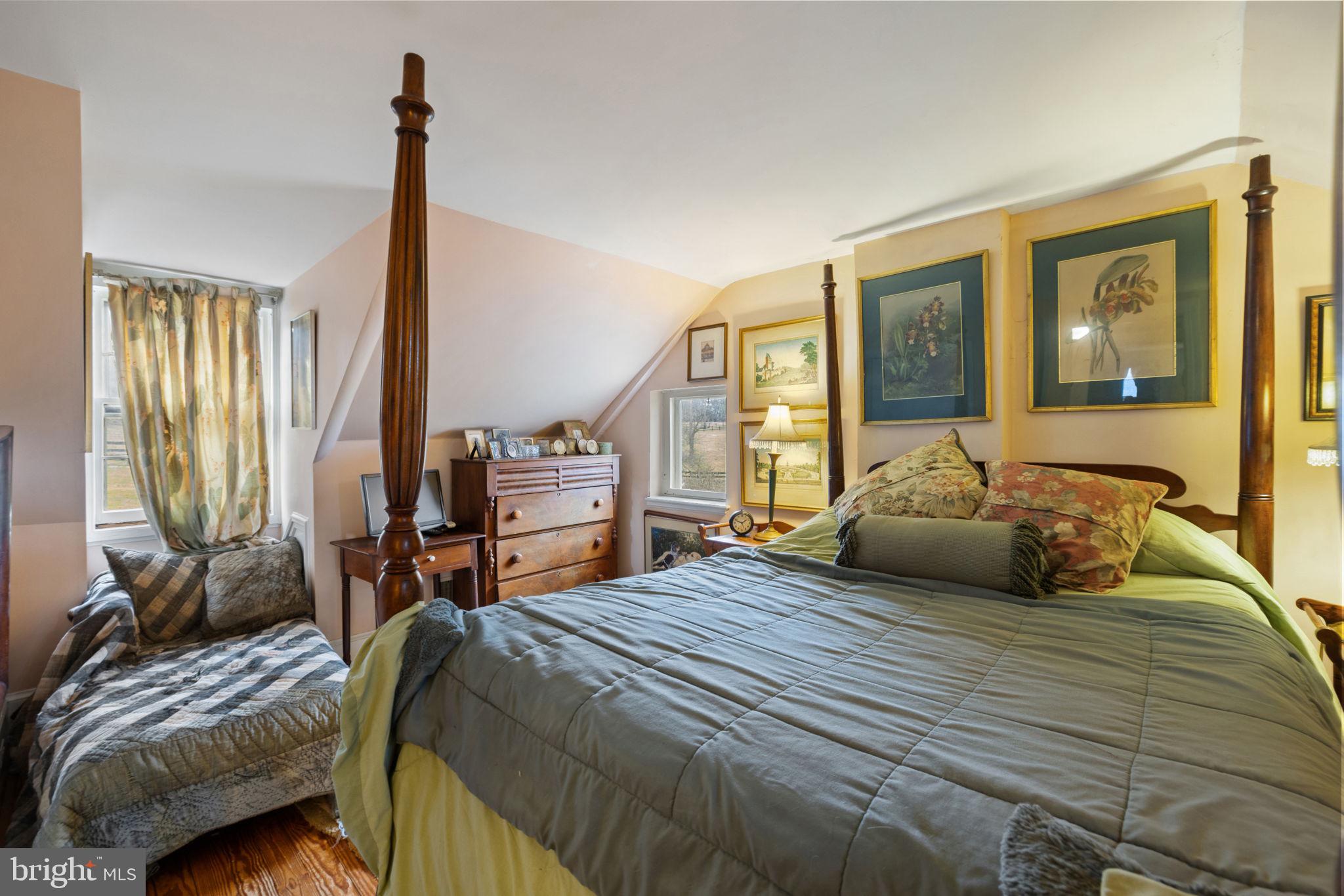 20385 Beaverdam Bridge Road Purcellville, VA 20132 - Photo 100 of 150 Carriage House Bedroom 1.