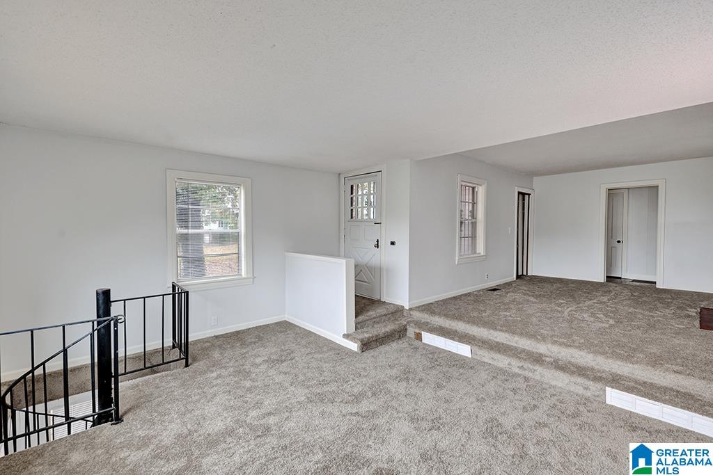 1121 9th Avenue Midfield, AL 35228 - Photo 5 of 28
