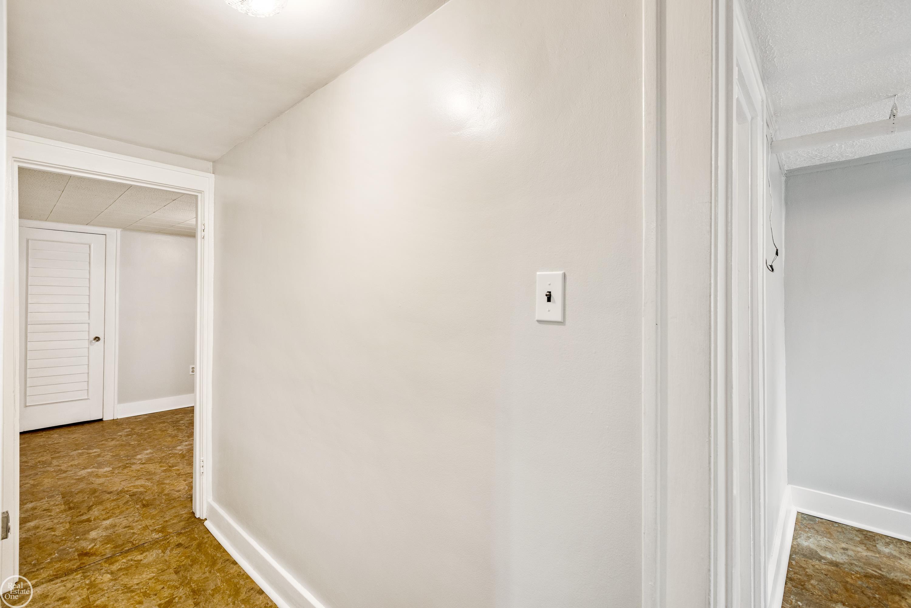 930 Barrington Road Grosse Pointe Park, MI 48230 - Photo 27 of 40