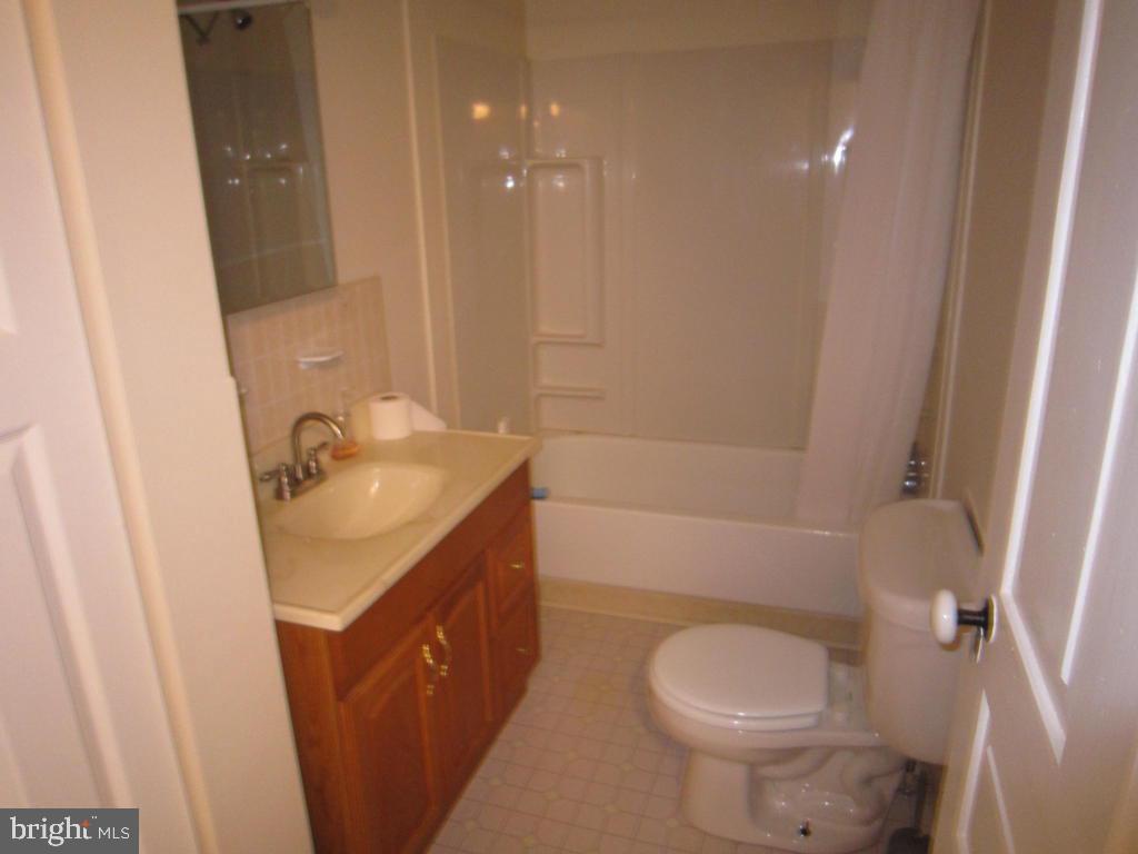 711 Hopeland Road Lititz, PA 17543 - Photo 8 of 17