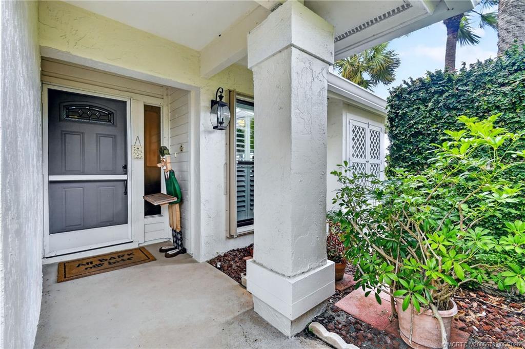 5636 Southeast Foxcross Place Stuart, FL 34997 - Photo 6 of 45