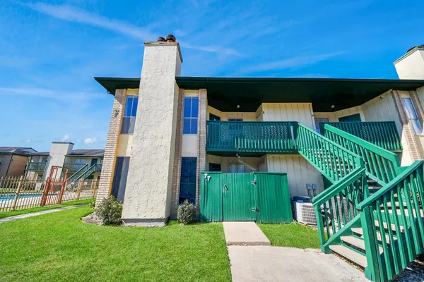 $825 | 1516 Bay Area Boulevard, Unit F8, Houston, TX 77058