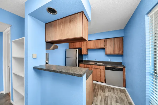 $825 | 1516 Bay Area Boulevard, Unit F8, Houston, TX 77058