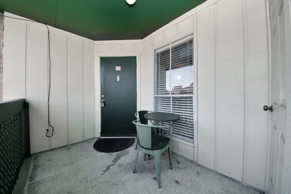 $825 | 1516 Bay Area Boulevard, Unit F8, Houston, TX 77058