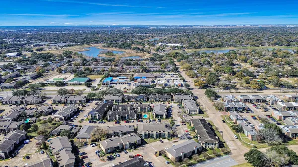 $825 | 1516 Bay Area Boulevard, Unit F8, Houston, TX 77058