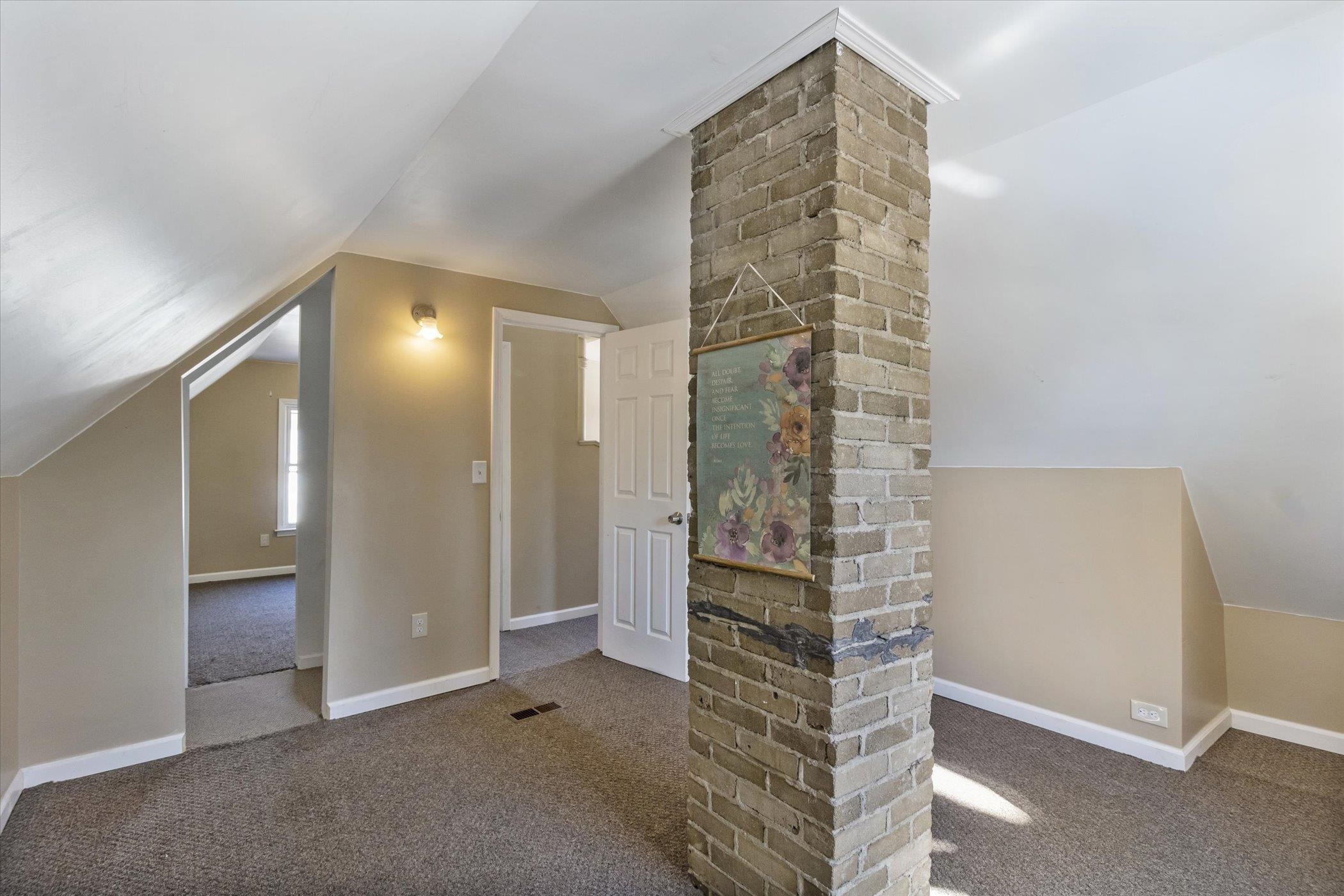2445 Howe Road Burton, MI 48519 - Photo 25 of 42 50102880-24.JPG