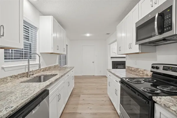 $1,850 | 622 Oxford Drive, Sherman, TX 75092