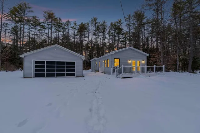 $324,999 | 4 Deer Crossing Road, Limerick, ME 04048