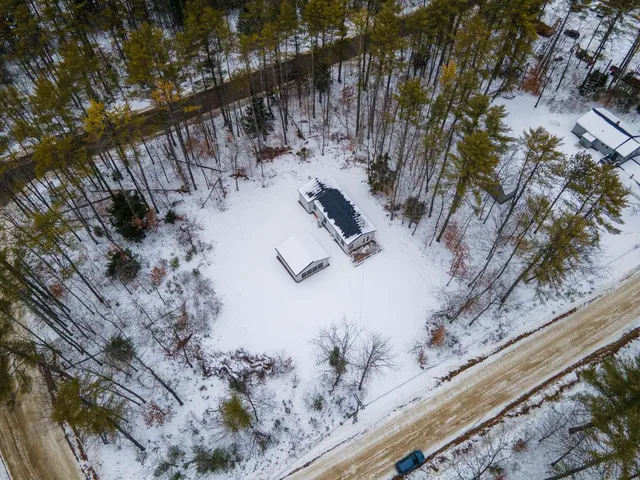 $324,999 | 4 Deer Crossing Road, Limerick, ME 04048