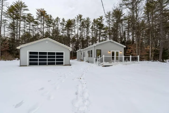 $324,999 | 4 Deer Crossing Road, Limerick, ME 04048