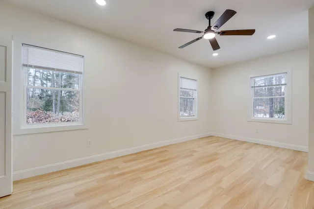 $324,999 | 4 Deer Crossing Road, Limerick, ME 04048