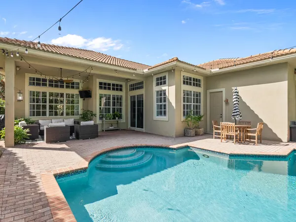 $1,699,999 | 175 Via Rosina, Jupiter, FL 33458