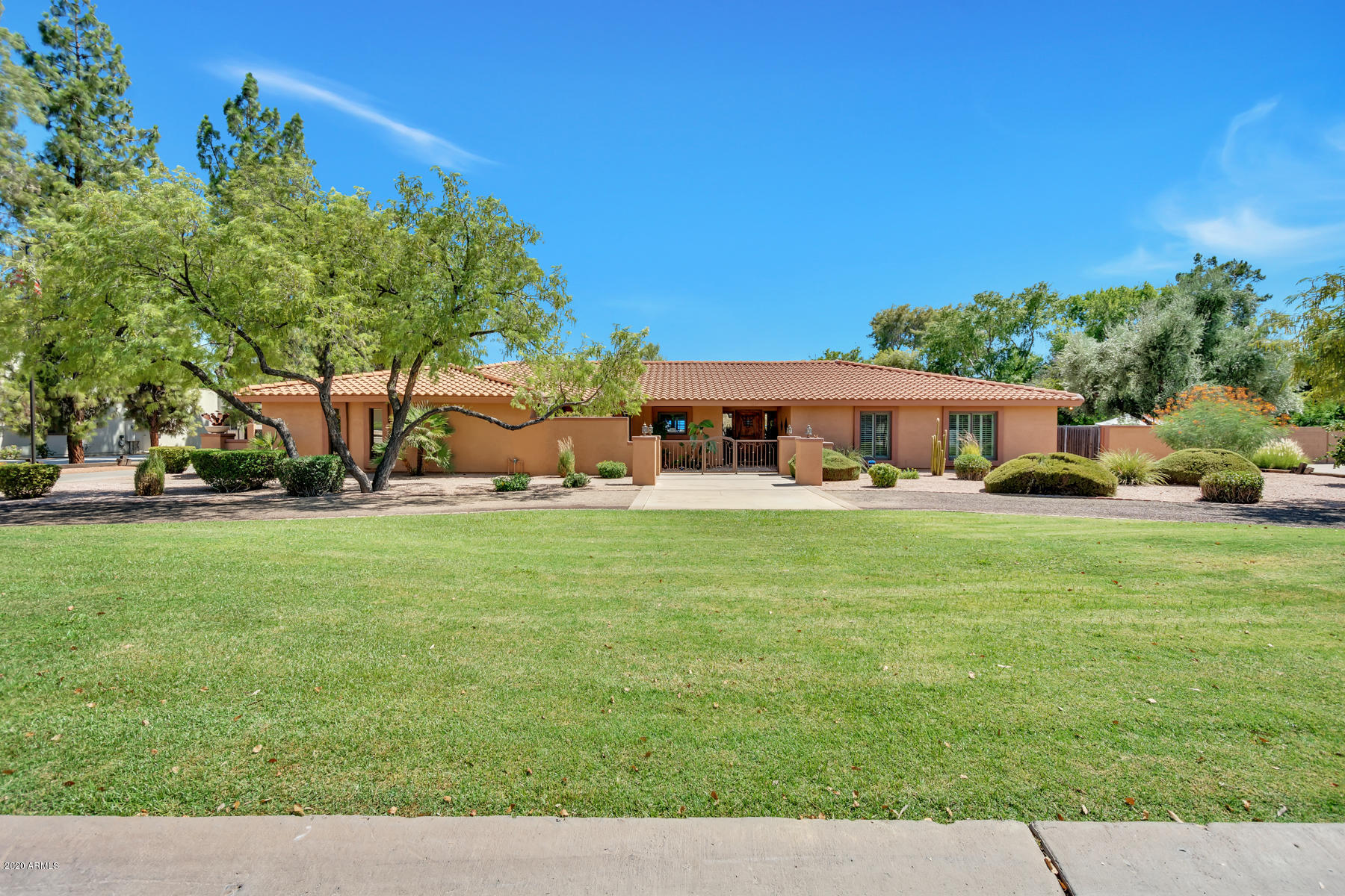 1037 East Carver Road Tempe, AZ 85284 - Photo 1 of 39 QPT Photo - DSC_4285