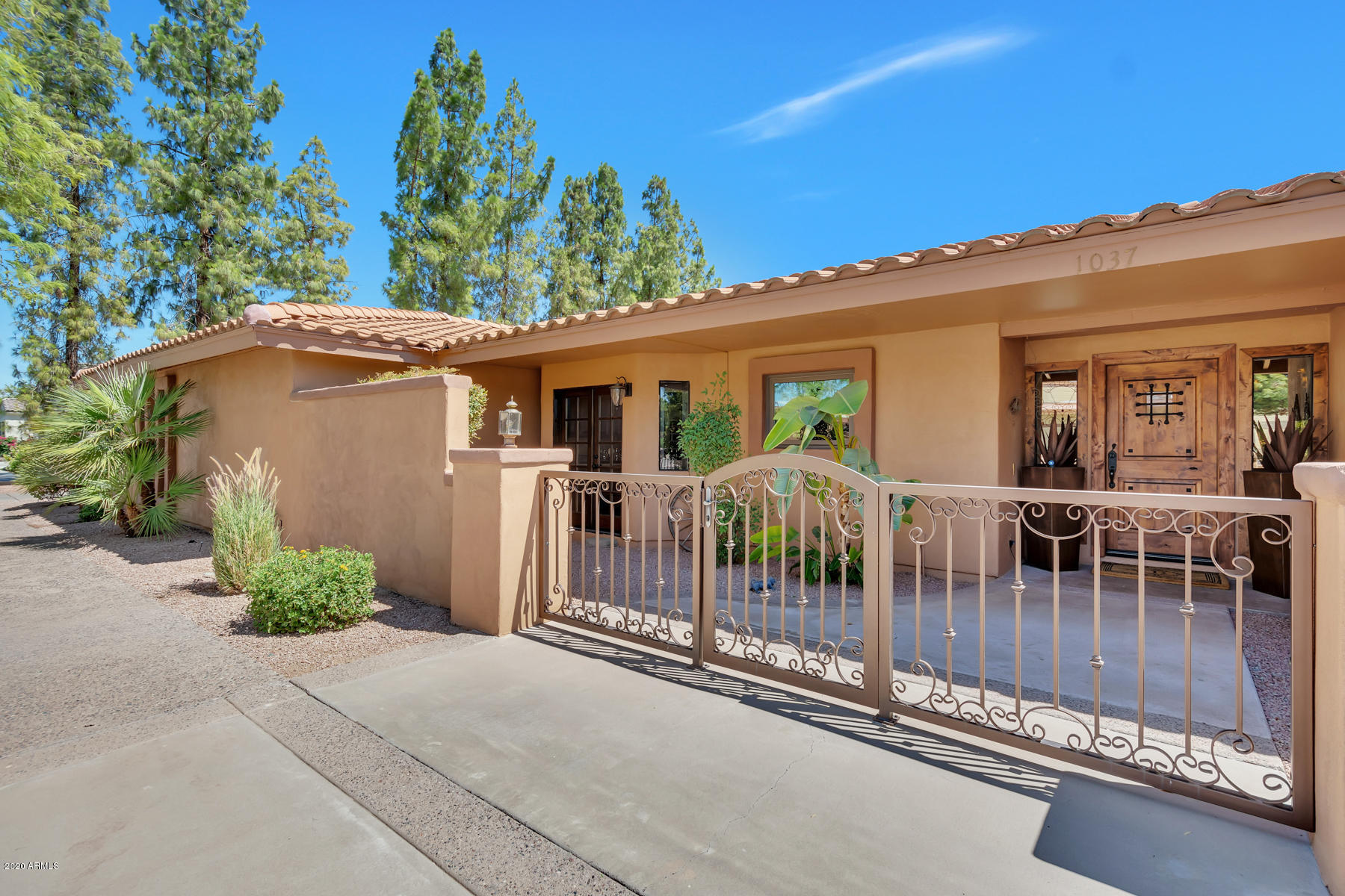 1037 East Carver Road Tempe, AZ 85284 - Photo 3 of 39 QPT Photo - DSC_4279