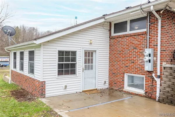 $239,900 | 180 Clinton Street, Bennington, NY 14037