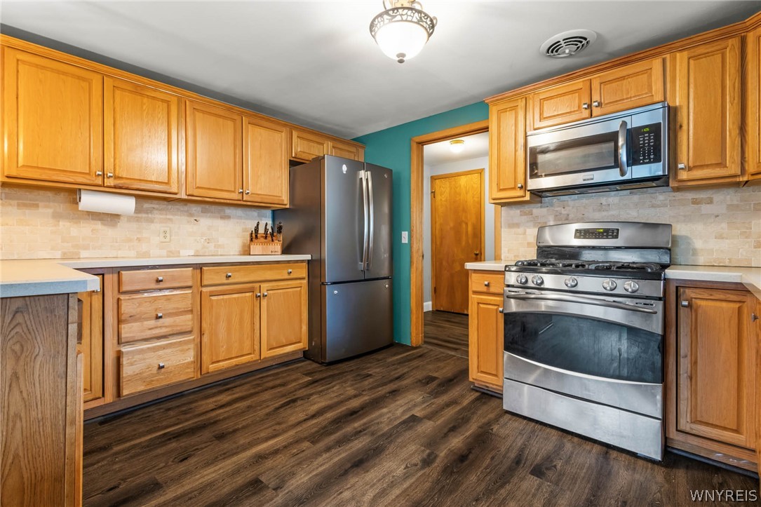 180 Clinton Street Bennington, NY 14037 - Photo 34 of 48 Lower unit kitchen