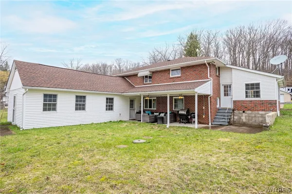 $239,900 | 180 Clinton Street, Bennington, NY 14037