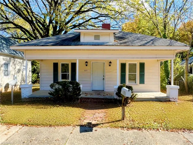 $1,525 | 823 Silver Avenue, Greensboro, NC 27403