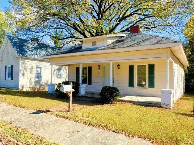 $1,525 | 823 Silver Avenue, Greensboro, NC 27403