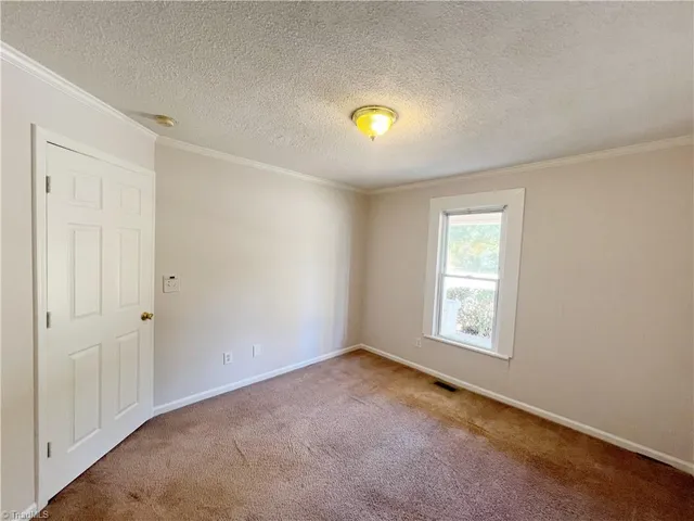 $1,525 | 823 Silver Avenue, Greensboro, NC 27403