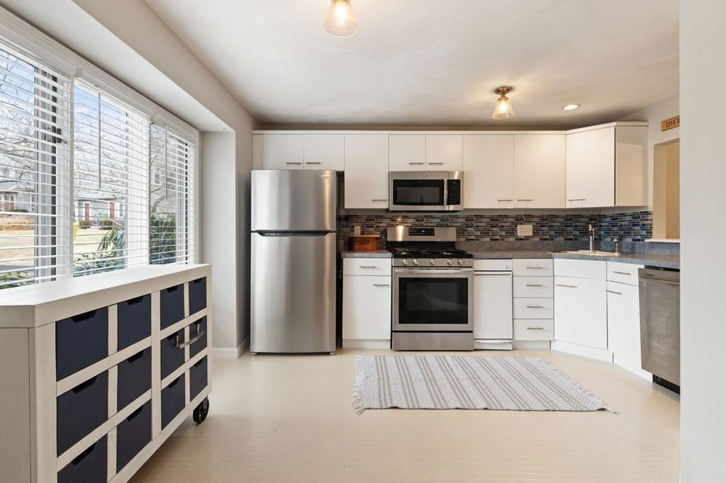 16 Deer Path, Unit 5 Maynard, MA 01754 - Photo 8 of 30 Gallery Image 8