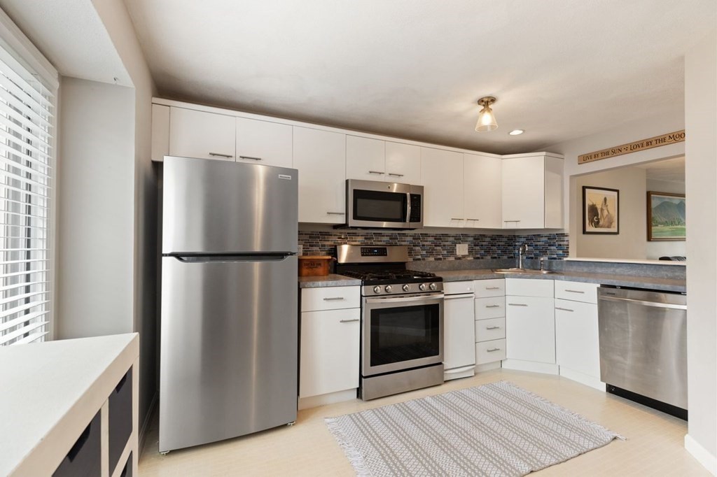 16 Deer Path, Unit 5 Maynard, MA 01754 - Photo 9 of 30 Gallery Image 9