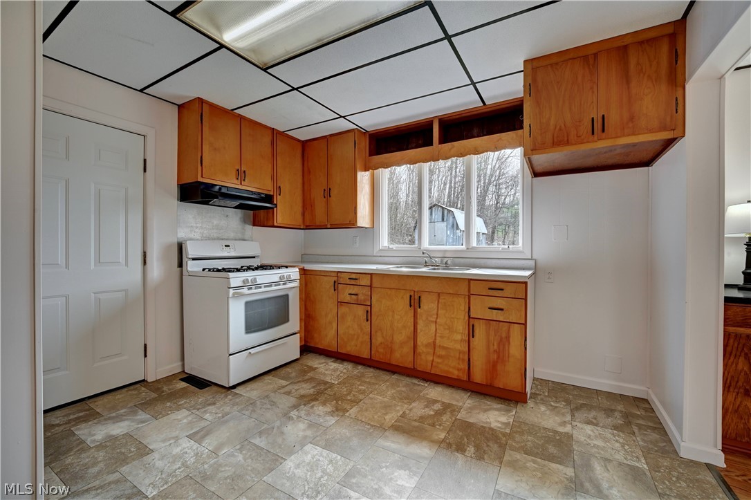 12413 Lick Run Road Newcomerstown, OH 43832 - Photo 5 of 40