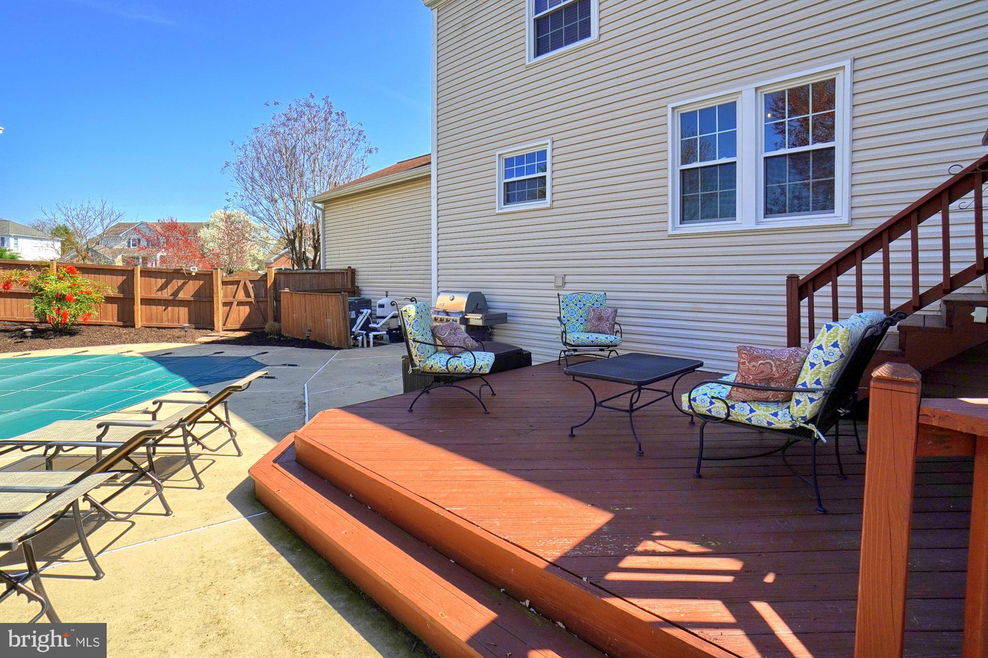 17233 Spates Hill Road Poolesville, MD 20837 - Photo 15 of 66 Two-level deck