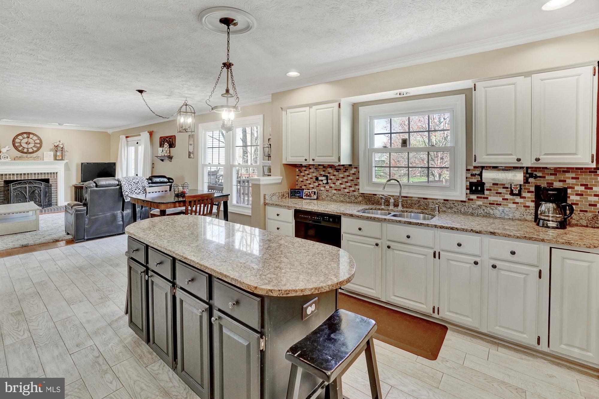 17233 Spates Hill Road Poolesville, MD 20837 - Photo 23 of 66 ....granite counters, beautiful backsplash.....