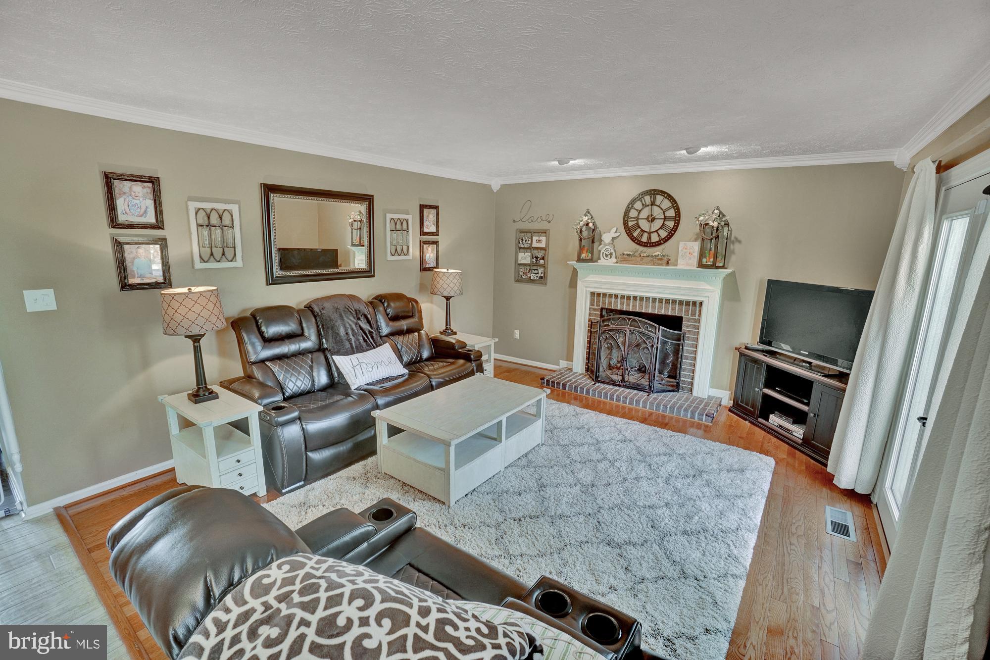 17233 Spates Hill Road Poolesville, MD 20837 - Photo 30 of 66 Neutral yet contemporary colors