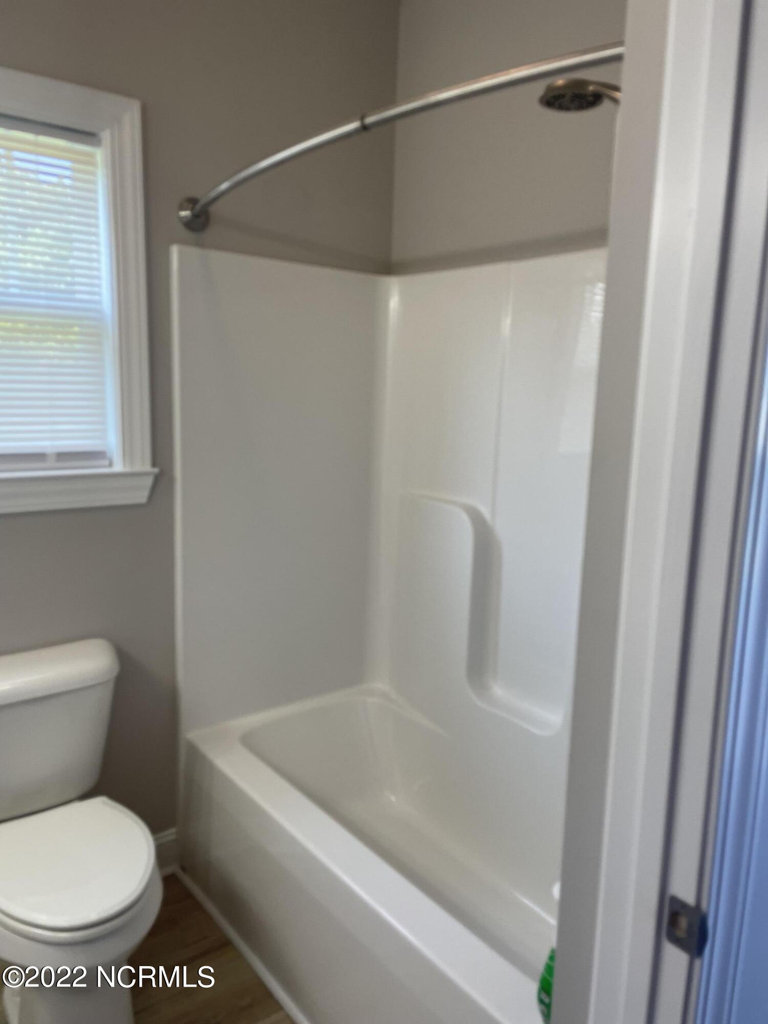 1393 Temples Point Road Havelock, NC 28532 - Photo 18 of 27 Master Bath