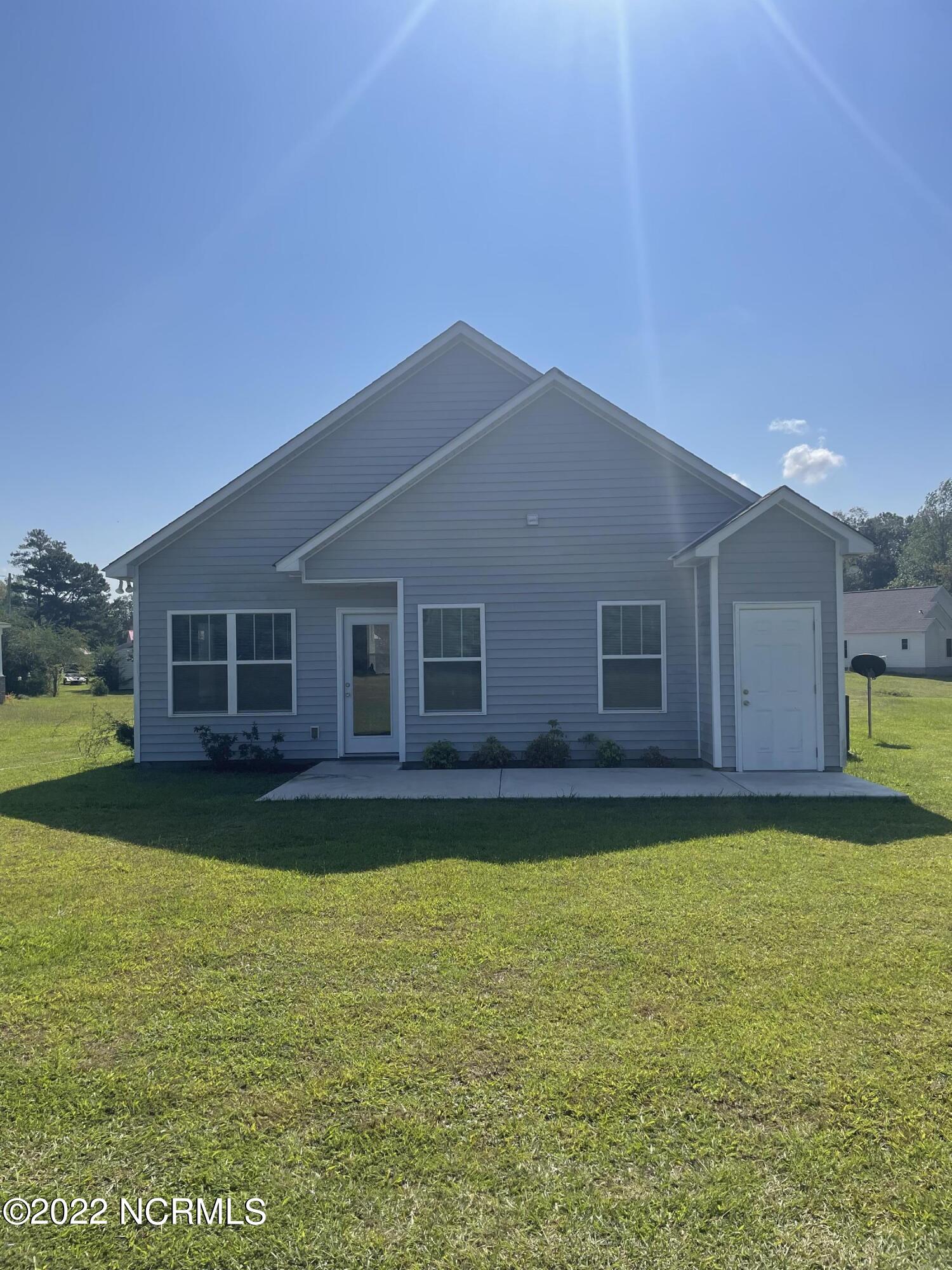 1393 Temples Point Road Havelock, NC 28532 - Photo 4 of 27 Back