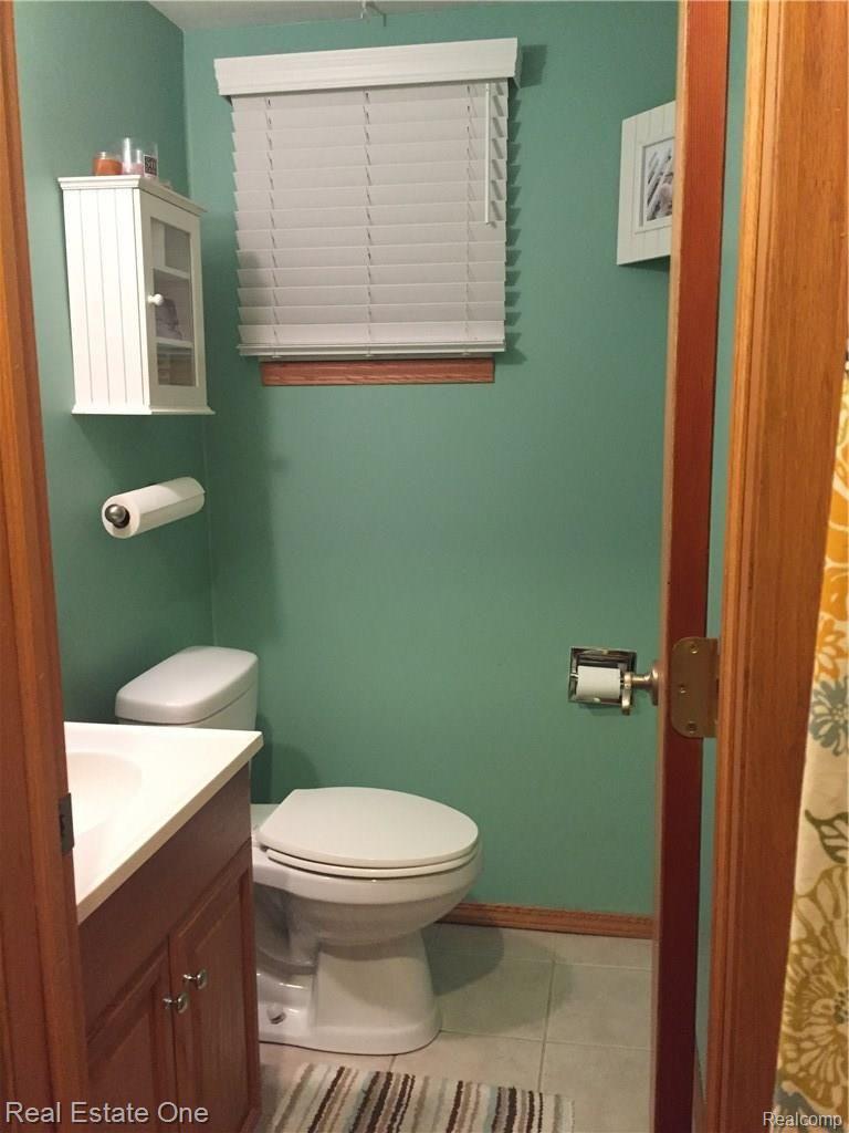 15499 Reeck Road Southgate, MI 48195 - Photo 15 of 22 image4.jpeg