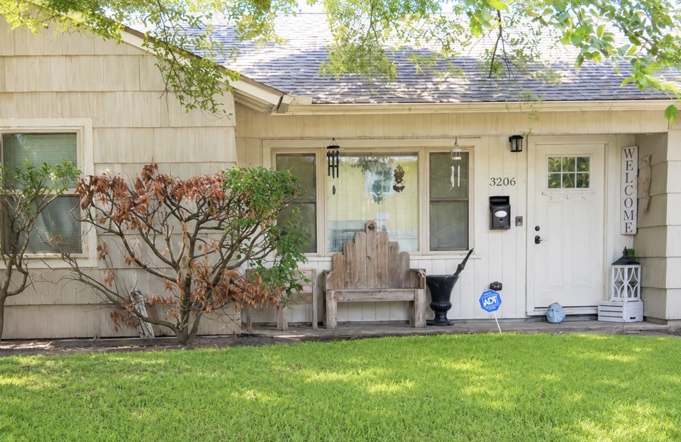 3206 Jarvis Street Houston, TX 77063 - Photo 1 of 8