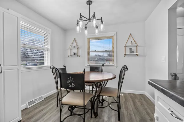 $289,900 | 1611 East Glendale Avenue, Appleton, WI 54911