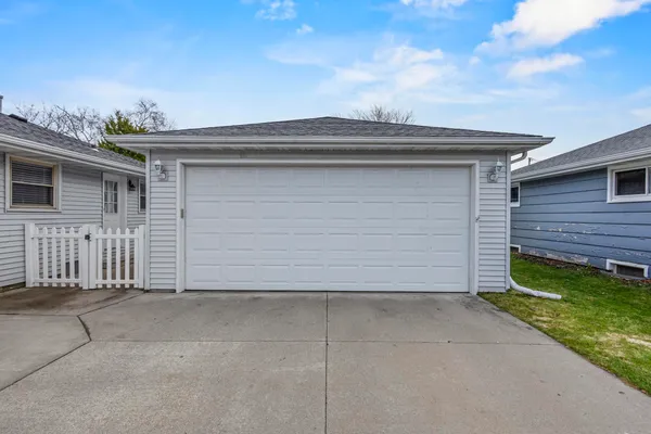 $289,900 | 1611 East Glendale Avenue, Appleton, WI 54911